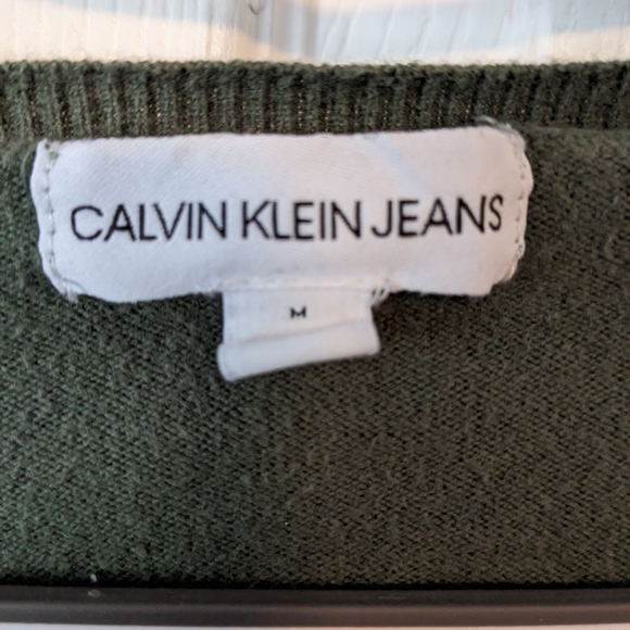 Calvin Klein Cropped Sweater - Picture 2 of 4